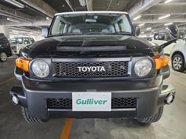 トヨタ ＦＪクルーザー ブラックカラーパッケージ 長崎県 2015(平27)年 7.6万km ブラック/ホワイト 〇４WD/〇純正ナビ/〇フルセグTV/〇バックカメラ/〇ETC/〇ドライブレコーダー/〇クルーズコントロール/〇SRSエアバッグ/〇革巻きステアリングホイール/〇ブラック撥水/防水ファブリックシート/〇純正17インチアルミホイール/〇背面スペアタイヤ/〇リモコンキー/〇禁煙車