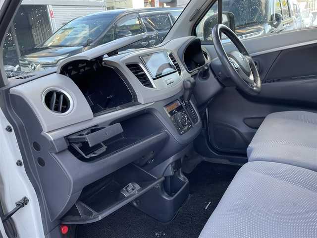 スズキ ワゴンＲ FZ 道央・札幌 2016(平28)年 12.8万km クリスタルホワイトP (株)IDOMが運営する【じしゃロン札幌豊平店】の自社ローン対象車両になります。こちらは現金ご利用時の価格です。/自社ローンご希望の方は別途その旨お申付け下さい。/プッシュスタート/社外ナビ・フルセグTV/シートヒーター/HID