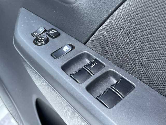 スズキ ワゴンＲ FZ 道央・札幌 2016(平28)年 12.8万km クリスタルホワイトP (株)IDOMが運営する【じしゃロン札幌豊平店】の自社ローン対象車両になります。こちらは現金ご利用時の価格です。/自社ローンご希望の方は別途その旨お申付け下さい。/プッシュスタート/社外ナビ・フルセグTV/シートヒーター/HID