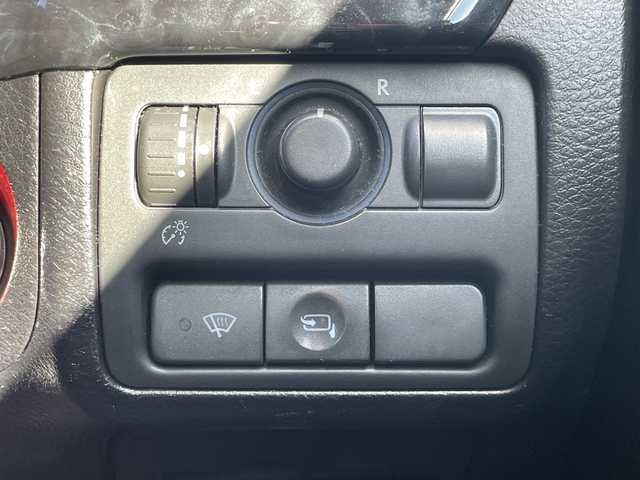 スバル レガシィ ツーリングワゴン 2．0GT EyeSight 青森県 2009(平21)年 17.3万km サテンホワイトパール 4WD・ターボ/純正ナビ・フルセグTV/CD・DVD・Bluetooth・HDD・SD/バックカメラ/前席パワーシート/ビルトインETC/アイサイト/プリクラッシュブレーキ/追従クルーズコントロール/パドルシフト/STIタワーバー/HIDヘッドライト/LEDフォグランプ/社外17インチアルミ/プッシュスタート/スマートキー