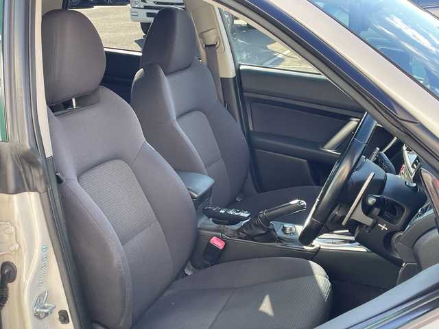 スバル レガシィ ツーリングワゴン 2．0GT EyeSight 青森県 2009(平21)年 17.3万km サテンホワイトパール 4WD・ターボ/純正ナビ・フルセグTV/CD・DVD・Bluetooth・HDD・SD/バックカメラ/前席パワーシート/ビルトインETC/アイサイト/プリクラッシュブレーキ/追従クルーズコントロール/パドルシフト/STIタワーバー/HIDヘッドライト/LEDフォグランプ/社外17インチアルミ/プッシュスタート/スマートキー