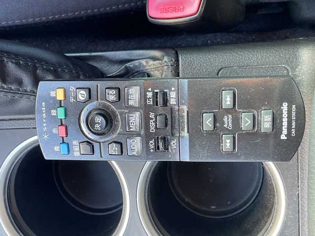 スバル レガシィ ツーリングワゴン 2．0GT EyeSight 青森県 2009(平21)年 17.3万km サテンホワイトパール 4WD・ターボ/純正ナビ・フルセグTV/CD・DVD・Bluetooth・HDD・SD/バックカメラ/前席パワーシート/ビルトインETC/アイサイト/プリクラッシュブレーキ/追従クルーズコントロール/パドルシフト/STIタワーバー/HIDヘッドライト/LEDフォグランプ/社外17インチアルミ/プッシュスタート/スマートキー