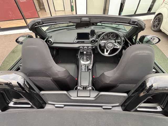 マツダ ロードスター S スペシャルパッケージ 宮城県 2018(平30)年 8.8万km ジェットブラックマイカ 登録時走行距離87925km/純正ナビ/TV・AM・FM・Bluetooth・CD・DVD・AUX/バックカメラ/シートヒーター/パドルシフト/アイドリングストップ/プッシュスタート/横滑り防止装置/パドルシフト/ETC/スマートキー/スマホホルダー/オートライト/純正アルミホイール/純正フロアマット