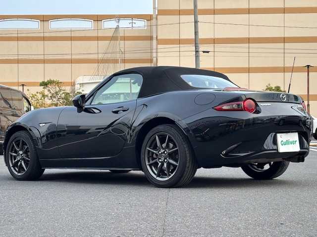 マツダ ロードスター S スペシャルパッケージ 宮城県 2018(平30)年 8.8万km ジェットブラックマイカ 登録時走行距離87925km/純正ナビ/TV・AM・FM・Bluetooth・CD・DVD・AUX/バックカメラ/シートヒーター/パドルシフト/アイドリングストップ/プッシュスタート/横滑り防止装置/パドルシフト/ETC/スマートキー/スマホホルダー/オートライト/純正アルミホイール/純正フロアマット