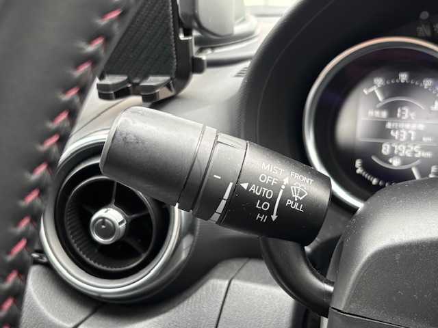 マツダ ロードスター S スペシャルパッケージ 宮城県 2018(平30)年 8.8万km ジェットブラックマイカ 登録時走行距離87925km/純正ナビ/TV・AM・FM・Bluetooth・CD・DVD・AUX/バックカメラ/シートヒーター/パドルシフト/アイドリングストップ/プッシュスタート/横滑り防止装置/パドルシフト/ETC/スマートキー/スマホホルダー/オートライト/純正アルミホイール/純正フロアマット