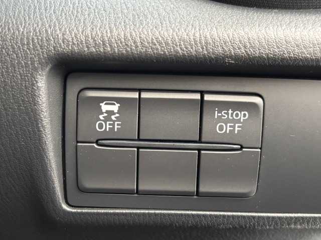 マツダ ロードスター S スペシャルパッケージ 宮城県 2018(平30)年 8.8万km ジェットブラックマイカ 登録時走行距離87925km/純正ナビ/TV・AM・FM・Bluetooth・CD・DVD・AUX/バックカメラ/シートヒーター/パドルシフト/アイドリングストップ/プッシュスタート/横滑り防止装置/パドルシフト/ETC/スマートキー/スマホホルダー/オートライト/純正アルミホイール/純正フロアマット