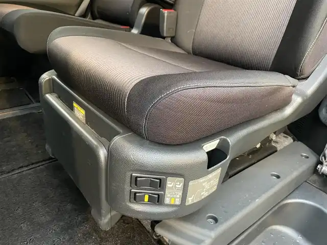 日産 セレナ ハイウェイスター 兵庫県 2017(平29)年 11.4万km ブリリアントホワイトパール (株)IDOMが運営する【じしゃロン西宮店】の自社ローン専用車両になります。こちらは現金またはオートローンご利用時の価格です。自社ローンご希望の方は別途その旨お申付け下さい/プッシュスタート/駐車支援システム/クルーズコントロール/Bluetooth/アラウンドビューモニター/SDナビ/両側パワースライドドア/片側ハンズフリーパワースライドドア/TVキャンセラー/フリップダウン/電格ミラー/コーナーセンサー/純正１６インチアルミホイール/ETC/横滑り防止装置/オートライト/ステアリングスイッチ/セカンドシートリフトアップ/エマージェンシーブレーキ/ドアバイザー/ABS/衝突被害軽減システム