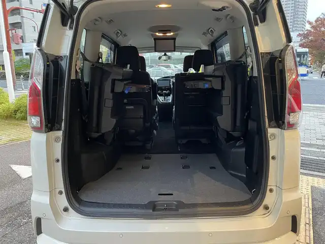 日産 セレナ ハイウェイスター 兵庫県 2017(平29)年 11.4万km ブリリアントホワイトパール (株)IDOMが運営する【じしゃロン西宮店】の自社ローン専用車両になります。こちらは現金またはオートローンご利用時の価格です。自社ローンご希望の方は別途その旨お申付け下さい/プッシュスタート/駐車支援システム/クルーズコントロール/Bluetooth/アラウンドビューモニター/SDナビ/両側パワースライドドア/片側ハンズフリーパワースライドドア/TVキャンセラー/フリップダウン/電格ミラー/コーナーセンサー/純正１６インチアルミホイール/ETC/横滑り防止装置/オートライト/ステアリングスイッチ/セカンドシートリフトアップ/エマージェンシーブレーキ/ドアバイザー/ABS/衝突被害軽減システム