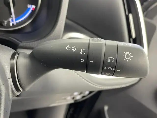 トヨタ ノア ハイブリッド Z 群馬県 2024(令6)年 0.9万km 黒 ワンオーナ　禁煙車　純正１０．５インチディスプレイオーディオ　１３．２型フリップダウンモニター　パワーバックドア　両側パワースライドドア　BSM　両席シートヒーター　トヨタセーフティセンス　ビルトイン　ETC2.0　純正フロアマット　純正アルミホイール