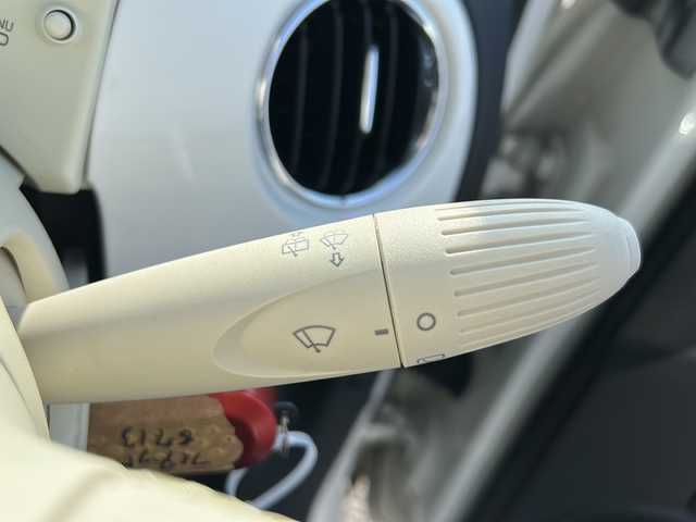 フィアット ５００ ツインエア ラウンジ 香川県 2020(令2)年 3.7万km 白 純正ナビ（BT)/ガラスルーフ/コーナーセンサー/ハロゲンヘッドライト/ETC/ターボ