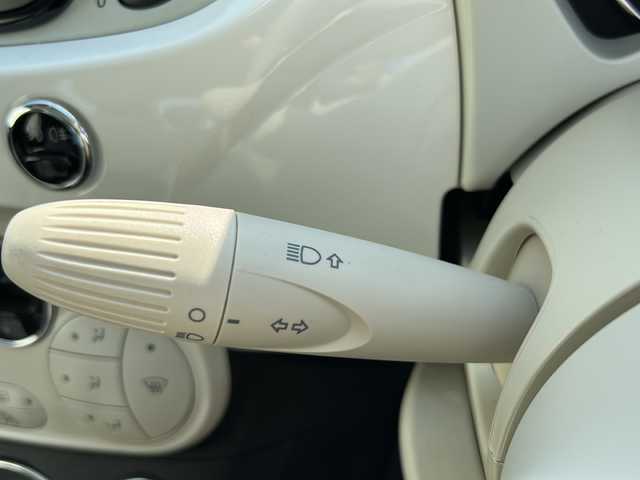 フィアット ５００ ツインエア ラウンジ 香川県 2020(令2)年 3.7万km 白 純正ナビ（BT)/ガラスルーフ/コーナーセンサー/ハロゲンヘッドライト/ETC/ターボ