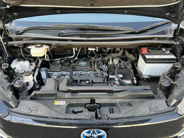 トヨタ ヴォクシー ハイブリッド S－Z 埼玉県 2023(令5)年 3.2万km グリッターブラックガラスフレーク 純正ナビ/　(HDMI/Bluetooth/USB/Miracast/CD/DVD)/バックカメラ/フルセグテレビ/ビルトインETC2.0/前後ドライブレコーダー/パワーバックドア/両側パワースライドドア/ハーフレザーシート/ステアリングヒーター/運転席・助手席シートヒーター/レーダークルーズコントロール/衝突被害軽減ブレーキ/車線逸脱警報/クリアランスソナー/電子パーキングシステム/ブレーキホールド/オートハイビーム/オートLEDライト/ドアバイザー/純正フロアマット/純正17インチアルミホイール