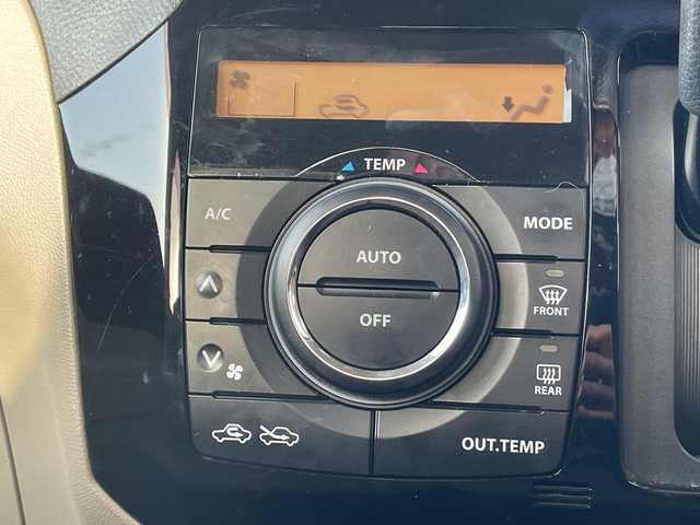 日産 ルークス G 茨城県 2010(平22)年 8.2万km クリアベージュ 純正ＳＤナビ　/-TV/BT/CD/SD/パワースライドドア　/バックカメラ　/ＥＴＣ　/プッシュスタート　/スペアキー　/純正フロアマット　/パワーステアリング　/パワーウインドウ　/エアバックＷ　/取扱説明書