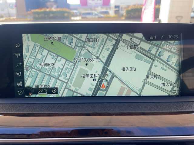 ＢＭＷ ３１８ｉ ツーリング ラグジュアリー 愛知県 2017(平29)年 6万km ミネラルホワイト カラーコードA96 ミネラルホワイト/ブラウンレザーシート/純正ナビ/フルセグTV・CD・DVD・Bluetooth・AUX/バックカメラ/ミラー一体型2.0ETC/クルーズコントロール/前席パワーシート/前席シートヒーター/運転席メモリー機能付きパワーシート/パワーバックドア/インテリジェントセーフティ/前後一体型ドライブレコーダー/車線変更警告/車線逸脱警告/ステアリングスイッチ/コンフォートアクセス/プッシュスタート/ルーフレール/LEDヘッドライト/フォグランプ/アイドリングストップ/社外デジタルインナーミラー/取扱説明書/保証書/ディーラー点検記録簿/ディーラーR2.R4　その他R6