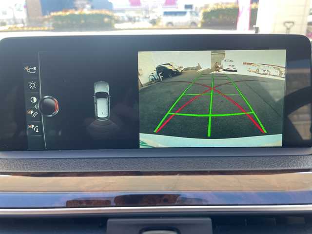 ＢＭＷ ３１８ｉ ツーリング ラグジュアリー 愛知県 2017(平29)年 6万km ミネラルホワイト カラーコードA96 ミネラルホワイト/ブラウンレザーシート/純正ナビ/フルセグTV・CD・DVD・Bluetooth・AUX/バックカメラ/ミラー一体型2.0ETC/クルーズコントロール/前席パワーシート/前席シートヒーター/運転席メモリー機能付きパワーシート/パワーバックドア/インテリジェントセーフティ/前後一体型ドライブレコーダー/車線変更警告/車線逸脱警告/ステアリングスイッチ/コンフォートアクセス/プッシュスタート/ルーフレール/LEDヘッドライト/フォグランプ/アイドリングストップ/社外デジタルインナーミラー/取扱説明書/保証書/ディーラー点検記録簿/ディーラーR2.R4　その他R6