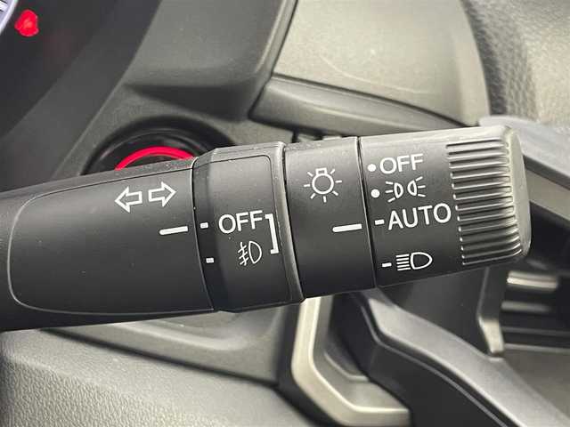 ホンダ ＷＲ－Ｖ Z 茨城県 2024(令6)年 0.8万km プラチナホワイトパール 純正ナビ/バックカメラ/フルセグ再生可/HDMI/衝突被害軽減ブレーキ/車線逸脱抑制装置/レーダークルーズコントロール/オートマチックハイビーム/クリアランスソナー/純正17インチAW/LEDヘッドライト/スマートキー