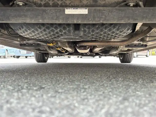 ダイハツ トール カスタムG SAⅡ 静岡県 2016(平28)年 2.6万km ブラックマイカメタリック/インペリアルゴールドクリスタルメタリック エンジンスタートボタン/パワーステアリング/パワーウィンドウ/アイドリングストップ/スマートキー/オートエアコン/クルーズコントロール/純正フリップダウンモニター/9インチナビ（CD/DVD/BT/フルセグ）/全方位カメラ/ETC/ドライブレコーダー前後/ウォークスルー/純正フロアマット/純正アルミホイール/ABS/横滑り防止装置/コーナーセンサー/レーンキープアシスト/オートライト/LEDヘッドライト/Wエアバック/衝突軽減システム