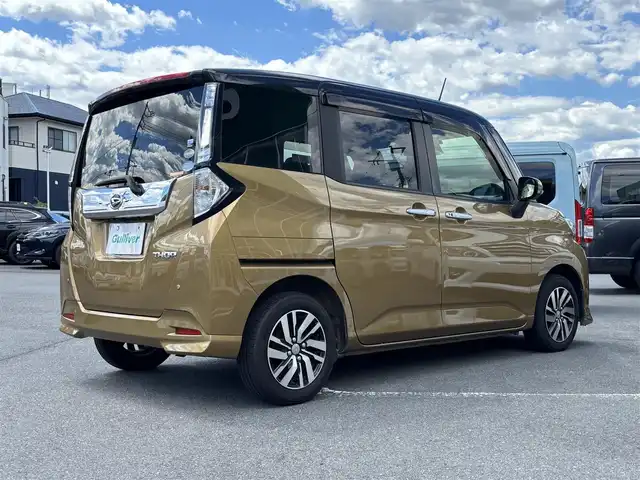 ダイハツ トール カスタムG SAⅡ 静岡県 2016(平28)年 2.6万km ブラックマイカメタリック/インペリアルゴールドクリスタルメタリック エンジンスタートボタン/パワーステアリング/パワーウィンドウ/アイドリングストップ/スマートキー/オートエアコン/クルーズコントロール/純正フリップダウンモニター/9インチナビ（CD/DVD/BT/フルセグ）/全方位カメラ/ETC/ドライブレコーダー前後/ウォークスルー/純正フロアマット/純正アルミホイール/ABS/横滑り防止装置/コーナーセンサー/レーンキープアシスト/オートライト/LEDヘッドライト/Wエアバック/衝突軽減システム