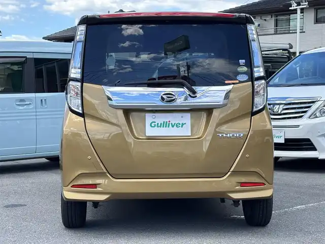 ダイハツ トール カスタムG SAⅡ 静岡県 2016(平28)年 2.6万km ブラックマイカメタリック/インペリアルゴールドクリスタルメタリック エンジンスタートボタン/パワーステアリング/パワーウィンドウ/アイドリングストップ/スマートキー/オートエアコン/クルーズコントロール/純正フリップダウンモニター/9インチナビ（CD/DVD/BT/フルセグ）/全方位カメラ/ETC/ドライブレコーダー前後/ウォークスルー/純正フロアマット/純正アルミホイール/ABS/横滑り防止装置/コーナーセンサー/レーンキープアシスト/オートライト/LEDヘッドライト/Wエアバック/衝突軽減システム