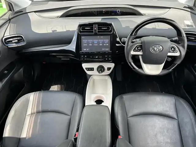 トヨタ プリウス A ツーリングセレクション 奈良県 2017(平29)年 7.4万km ホワイトパールクリスタルシャイン トヨタセーフティセンス　/純正ナビ　/ＥＴＣ　/ドラレコ　/バックカメラ　/クルーズコントロール　/フルセグ　/ヘッドアップディスプレイ　/シートヒーター　/ＢＳＭ　/レーンキープ　/コーナーセンサー　/横滑り防止装置/レーンキープアシスト/オートライト/オートマチックハイビーム/衝突被害軽減システム