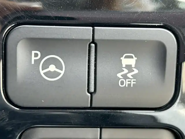 トヨタ プリウス A ツーリングセレクション 奈良県 2017(平29)年 7.4万km ホワイトパールクリスタルシャイン トヨタセーフティセンス　/純正ナビ　/ＥＴＣ　/ドラレコ　/バックカメラ　/クルーズコントロール　/フルセグ　/ヘッドアップディスプレイ　/シートヒーター　/ＢＳＭ　/レーンキープ　/コーナーセンサー　/横滑り防止装置/レーンキープアシスト/オートライト/オートマチックハイビーム/衝突被害軽減システム