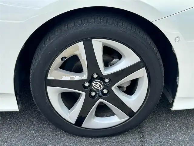 トヨタ プリウス A ツーリングセレクション 奈良県 2017(平29)年 7.4万km ホワイトパールクリスタルシャイン トヨタセーフティセンス　/純正ナビ　/ＥＴＣ　/ドラレコ　/バックカメラ　/クルーズコントロール　/フルセグ　/ヘッドアップディスプレイ　/シートヒーター　/ＢＳＭ　/レーンキープ　/コーナーセンサー　/横滑り防止装置/レーンキープアシスト/オートライト/オートマチックハイビーム/衝突被害軽減システム