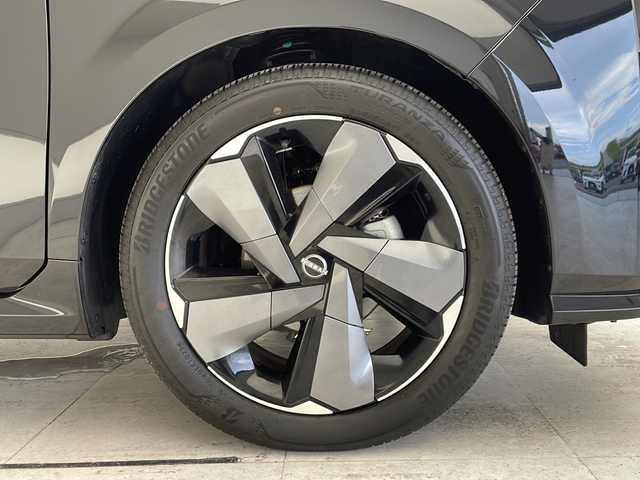 日産 オーラ G レザーエディション 愛知県 2024(令6)年 0.5万km 黒 プロパイロット/衝突被害軽減ブレーキ/BOSEプレミアムサウンド/純正9インチディスプレイオーディオナビ（あり）/三眼LEDヘッドライト/全方位カメラ/レーダークルーズコントロール/フルセグTV/Bluetooth/バックカメラ/コーナーセンサー/オートマチックハイビーム/純正アルミホイール/ETC2.0/インテリジェントミラー/置くだけ充電器/ステアリングスイッチ/スマートキー/プッシュスタート