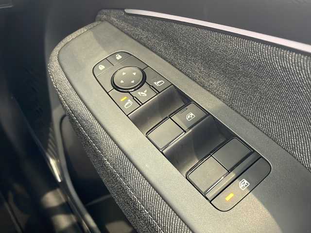 日産 オーラ G レザーエディション 愛知県 2024(令6)年 0.5万km 黒 プロパイロット/衝突被害軽減ブレーキ/BOSEプレミアムサウンド/純正9インチディスプレイオーディオナビ（あり）/三眼LEDヘッドライト/全方位カメラ/レーダークルーズコントロール/フルセグTV/Bluetooth/バックカメラ/コーナーセンサー/オートマチックハイビーム/純正アルミホイール/ETC2.0/インテリジェントミラー/置くだけ充電器/ステアリングスイッチ/スマートキー/プッシュスタート