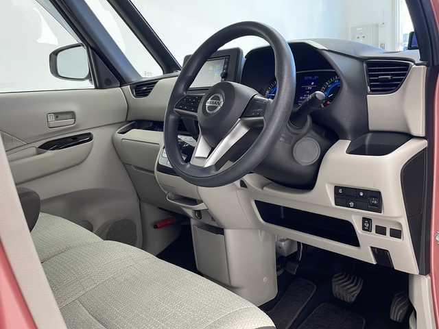 日産 ルークス X 沖縄県 2020(令2)年 6.1万km ブロッサムピンク 純正ナビ （MJ119D-W）/(フルセグＴＶ、ＣＤ、Ｂｌｕｅｔｏｏｔｈ）　/バックカメラ/片側パワースライドドア/ドライブレコーダー/ステアリングスイッチ/プッシュスタート/スマートキー/純正フロアマット/オートライト/コーナーセンサー/アイドリングストップ/取扱説明書