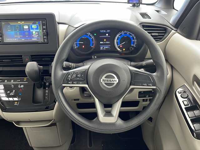 日産 ルークス X 沖縄県 2020(令2)年 6.1万km ブロッサムピンク 純正ナビ （MJ119D-W）/(フルセグＴＶ、ＣＤ、Ｂｌｕｅｔｏｏｔｈ）　/バックカメラ/片側パワースライドドア/ドライブレコーダー/ステアリングスイッチ/プッシュスタート/スマートキー/純正フロアマット/オートライト/コーナーセンサー/アイドリングストップ/取扱説明書
