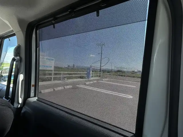 スズキ スペーシア カスタム TS 佐賀県 2013(平25)年 5.2万km パールホワイト /社外SDナビ//フルセグTV/DVD/CD/USB//前後ドライブレコーダー//両側パワースライドドア//純正15インチアルミホイール//両側パワースライドドア//プッシュスタート//スマートキー//スペアキー//革巻きステアリング//電動格納ミラー//取扱説明書//新車保証書