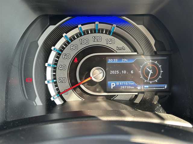 スズキ ハスラー Jスタイル 兵庫県 2022(令4)年 2.9万km オフブルーメタリック/ガンメタリック2トーンルーフ 純正9インチメモリナビ/　（AM/FM/CD/DVD/BT/USB)/フルセグTV/全方位カメラ/前後ドライブレコーダー/ステアリングリモコン/スズキセーフティーサポート/・デュアルカメラブレーキサポート/・後退時ブレーキサポート/・誤発信抑制機能/・車線逸脱警報機能/・標識認識機能/・先行車発進お知らせ機能/横滑り防止装置/アイドリングストップ/ビルドインETC/前席シートヒーター/レザー調シートカバー/純正フロアマット/ドアバイザー/ルーフレール/LEDヘッドライト/LEDフォグランプ/コーナーセンサー/純正15インチアルミホイール/取扱説明書