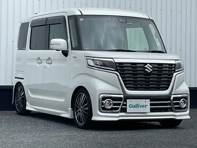 スズキ スペーシア カスタム HYBRID XS ターボ 千葉県 2020(令2)年 3.4万km ピュアホワイトP 純正8インチナビ/(フルセグTV/BT/CD/DVD/FM/AM)/全周囲カメラ/前後ドライブレコーダー/ヘッドアップディスプレイ/衝突被害軽減システム/車線逸脱警報/レーダークルーズコントロール/パドルシフト/シートカバー/両側パワースライドドア/横滑り防止装置/ビルトインETC/アイドリングストップ/LEDヘッドライト/フォグランプ/オートライト/ウィンカーミラー/電動格納ミラー/社外15インチAW/シートヒーター/車高調/プッシュスタート/スマートキー/フロアマット/スペアキー/取扱説明書/保証書