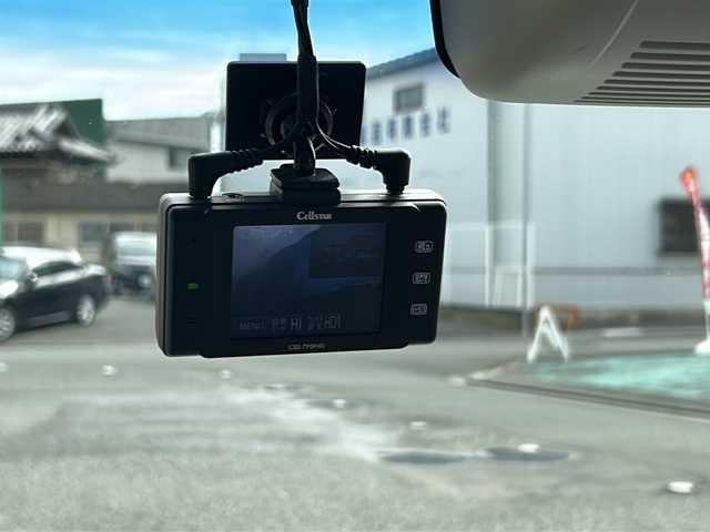 ホンダ Ｎ ＢＯＸ G L ホンダセンシング 愛知県 2017(平29)年 4.1万km プレミアムホワイトパールⅡ ワンオーナー/ホンダセンシング/ディーラーオプションナビ/フルセグTV/CD/DVD//両側パワースライドドア/バックカメラ/クルーズコントロール/前後ドライブレコーダー/純正フロアマット/後席会話支援機能/コーナーセンサー/ドアバイザー/プッシュスタート/USBポート/ミラーウィンカー/電格ミラー/エアバッグ/衝突軽減システム/レーンアシスト/横滑り防止装置/保証書/取扱説明書