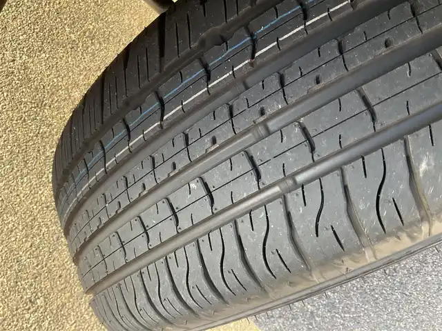 トヨタ ランドクルーザー ZX 滋賀県 2025(令7)年 0.1千km プレシャスホワイトパール ワンオーナー/車検10年9月まで/モデリスタエアロ（フロント、サイド、リア）/3列シート7人乗り/ブラックルーフレール/クールボックス/トノカバー/ムーンルーフ/タイヤ空気圧警報システム/トヨタセーフティセンス/ブラインドスポットモニター/レーダークルーズコントロール/12.3インチディスプレイオーディオプラス/フルセグテレビ、AppleCarPlay、AndroidAuto/JBLプレミアムサウンドシステム/後席11.6インチリアシートエンターテインメント/パノラミックビューモニター/ビルトインETC2.0/ベージュ革シート/前席パワーシート/前席、2列目ベンチレーション付き快適温熱シート/スペアキー有り/取扱説明書、保証書/