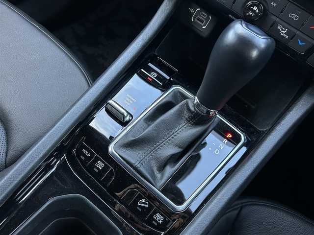 クライスラー・ジープ ジープ コンパス リミテッド 群馬県 2021(令3)年 4.4万km パール 純正メモリナビ(FM/AM/BT/USB/Applecarplay)/安全装置/　・坂道発進支援/　・ヒルディセントコントロール/　・全方位カメラ/　・衝突軽減ブレーキ/　・ブラインドスポットアラート/　・アクティブレーンマネジメント/　・トラフィックサインアシスト/　・コーナーセンサー/　・ドライバーアテンションアラート/４WD切り替え/純正タイヤ空気圧計(メーター内表示)/電子パーキングブレーキ/ステアリングヒーター/オートブレーキホールド/前席シートヒーター/standard/MUD/SNOW/メモリー機能付きパワーシート/雨量感知ワイパー/クルーズコントロール/革巻きステアリング/ヘッドライトレベライザー/フォグランプ/リアフォグランプ/アルパインサウンドシステム/ETC/電格ミラー/セカンドシートコンセント/パワーバックドア/ドアミラーヒーター/保証書/取扱説明書