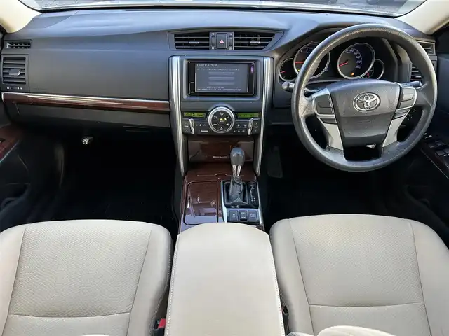 トヨタ マークＸ 250G Fパッケージ 京都府 2013(平25)年 9.3万km ホワイトパールクリスタルシャイン (株)IDOMが運営する【じしゃロン伏見店】の自社ローン対象車両になります。こちらは現金ご利用時の価格です。自社ローンご希望の方は別途その旨お申付け下さい。/プッシュスタート/純正ナビ　/　・AM/FM/　・TV(フルセグ)/　・Bluetooth/　・HDMI/バックカメラ/ビルトインETC/横滑り防止装置/オートライト/電動格納ミラー/純正フロアマット/純正AW付スタッドレス車載/ドアバイザー