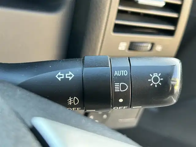 トヨタ マークＸ 250G Fパッケージ 京都府 2013(平25)年 9.3万km ホワイトパールクリスタルシャイン (株)IDOMが運営する【じしゃロン伏見店】の自社ローン対象車両になります。こちらは現金ご利用時の価格です。自社ローンご希望の方は別途その旨お申付け下さい。/プッシュスタート/純正ナビ　/　・AM/FM/　・TV(フルセグ)/　・Bluetooth/　・HDMI/バックカメラ/ビルトインETC/横滑り防止装置/オートライト/電動格納ミラー/純正フロアマット/純正AW付スタッドレス車載/ドアバイザー