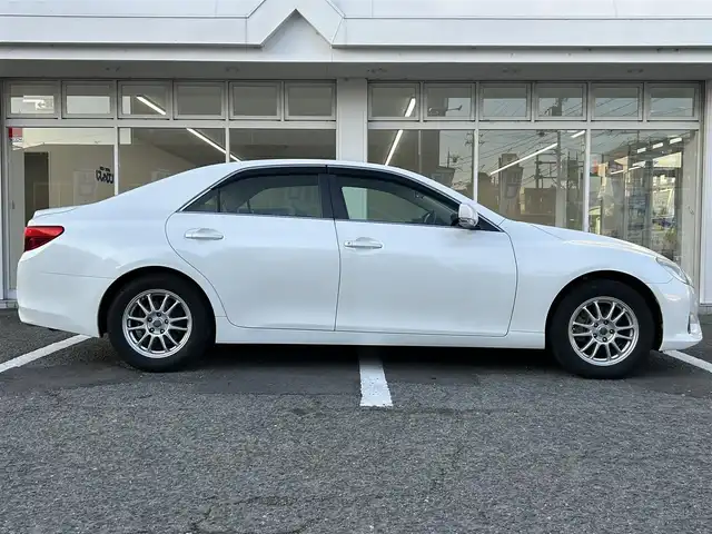 トヨタ マークＸ 250G Fパッケージ 京都府 2013(平25)年 9.3万km ホワイトパールクリスタルシャイン (株)IDOMが運営する【じしゃロン伏見店】の自社ローン対象車両になります。こちらは現金ご利用時の価格です。自社ローンご希望の方は別途その旨お申付け下さい。/プッシュスタート/純正ナビ　/　・AM/FM/　・TV(フルセグ)/　・Bluetooth/　・HDMI/バックカメラ/ビルトインETC/横滑り防止装置/オートライト/電動格納ミラー/純正フロアマット/純正AW付スタッドレス車載/ドアバイザー