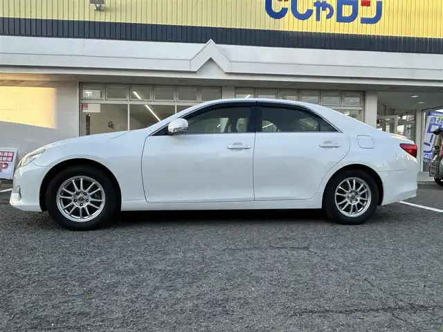 トヨタ マークＸ 250G Fパッケージ 京都府 2013(平25)年 9.3万km ホワイトパールクリスタルシャイン (株)IDOMが運営する【じしゃロン伏見店】の自社ローン対象車両になります。こちらは現金ご利用時の価格です。自社ローンご希望の方は別途その旨お申付け下さい。/プッシュスタート/純正ナビ　/　・AM/FM/　・TV(フルセグ)/　・Bluetooth/　・HDMI/バックカメラ/ビルトインETC/横滑り防止装置/オートライト/電動格納ミラー/純正フロアマット/純正AW付スタッドレス車載/ドアバイザー