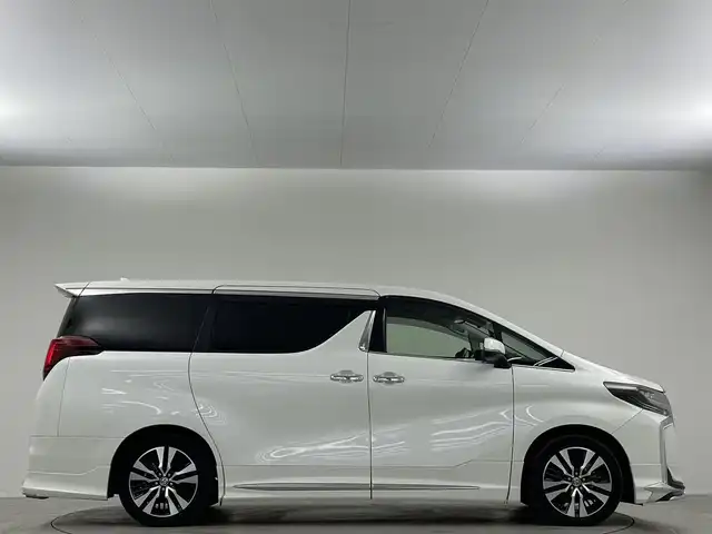トヨタ アルファード S Cパッケージ 埼玉県 2022(令4)年 4.5万km ホワイトパールクリスタルシャイン モデリスタ　サンルーフ　後席モニタ　ＤＶＤ　ＥＴＣ　３眼ＬＥＤ　純正９型ＤＡ　コネクトナビ　Ｂカメラ　両側電動　ドライブレコーダー　温シート　エアシート　ベンチレ―ション　電動リアゲート　電動シート フルセグTV　ＭＴモード付ＡＴ　トヨタセーフティセンス
