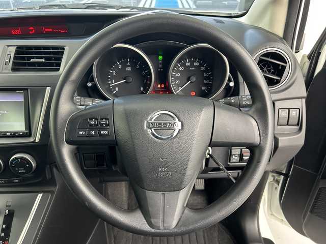 日産 ラフェスタ ハイウェイスター 奈良県 2014(平26)年 3.9万km 白 純正7インチSDナビ/CD/DVD/SD/USB/TV/ドライブレコーダー/横滑り防止装置/片側パワースライドドア/アイドリングストップ/ヘッドライトレベライザー/フロントフォグ/純正15インチAW/純正フロアマット/電格ミラー/ドアバイザー/ETC