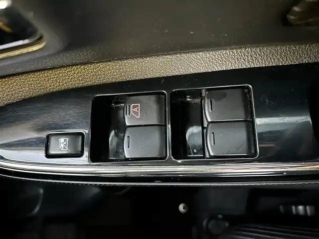 日産 デイズ ルークス ハイウェイスター Gターボ 東京都 2018(平30)年 8.4万km スパークリングレッド/ブラック 純正ナビ/　フルセグTV/DVD/CD/Bluetooth/アラウンドビューモニター/両側パワースライドドア/エマージェンシーブレーキ/踏み間違い防止アシスト/LEDヘッドライト/フォグランプ/オートライト/ハイビームアシスト/アイドリングストップ/電動オート格納ミラー/ウインカーミラー/革巻きステアリングホイール/ステアリングスイッチ/プッシュスタート/スマートキー/Ｄ席シートヒーター/オーバーヘッドコンソール/ナノイー付リアシーリングファン/サンシェード後席/サイドシルスポイラー/リアスポイラー/社外マフラー/純正フロアマット/ドアバイザー