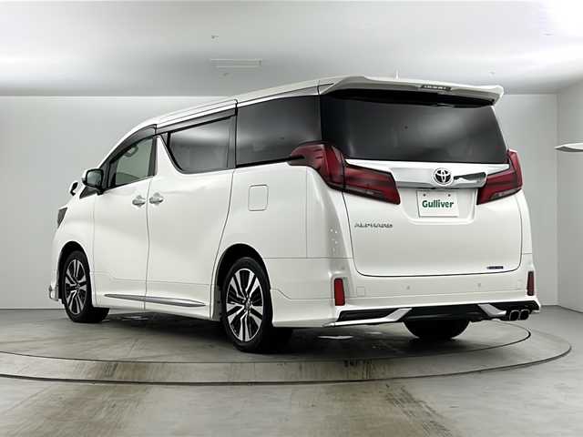 トヨタ アルファード S Cパッケージ 愛知県 2020(令2)年 5万km ホワイトパールクリスタルシャイン モデリスタエアロ（フロント/サイド/リア）/純正8型ナビ/（CD/DVD/Bluetooth/フルセグTV）/フリップダウンモニター/バックカメラ/ビルトインETC/トヨタセーフティーセンス/横滑り防止装置/レーンキープアシスト/衝突軽減システム/カーテンエアバッグ/コーナーセンサー（前後）/アダクティブクルーズコントロール/ブラインドスポットモニター/デジタルインナーミラー/黒レザーシート/全席パワーシート（2列目まで）/シートヒーター（D/N席）/エアシート（D/N席）/両側パワースライドドア/パワーバックドア/ステアリングヒーター/LEDヘッドライト/オートライト/オートマチックハイビーム/前方ドライブレコーダー/ウォークスルー/純正18インチアルミホイール/純正フロアマット/スマートキー/前方ドライブレコーダー/禁煙車