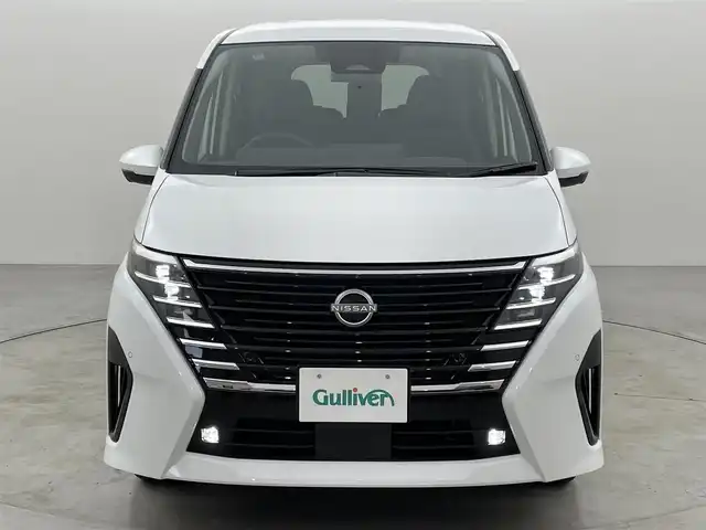 日産 セレナ e－パワー ハイウェイスター V 福岡県 2025(令7)年 0.1万km未満 プリズムホワイト 登録済未使用車　/後席モニター　/純正ナビ　/全方位カメラ　/ナビ連動ドラレコ　/ＥＴＣ２．０　/デジタルルームミラー　/置くだけ充電　/障害物センサー　/エマージェンシーブレーキ　/レーンキープ　/踏み間違い防止　/ＢＳＭ/両側電動スライドドア/ステアリングリモコン/純正16インチアルミホイール/LEDヘッドライト