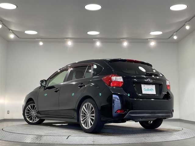 スバル インプレッサ スポーツ 2．0i－S 愛知県 2012(平24)年 11.6万km オブシディアンブラックパール カロツツェリアSDナビ/（Bluetooth/フルセグTV/SD/FM/AM/CD・DVD再生）/ビルトインETC/オートクルーズコントール/D席パワーシート/ハーフレザーシート/パドルシフト/横滑り防止/純正フロアマット/純正アルミホイール/フォグランプ/ドアバイザー/取扱説明書