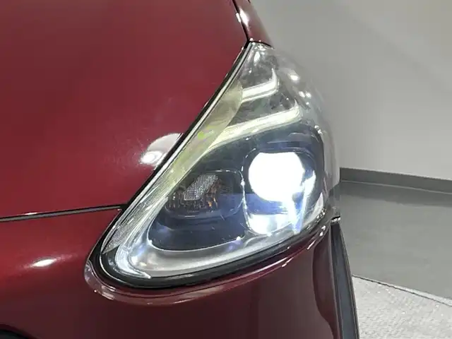 トヨタ シエンタ G クエロ 愛知県 2018(平30)年 0.9万km センシュアルレッドマイカ 純正ＳＤナビ　/（Bluetooth/フルセグTV/SD/AM/FM/CD・DVD再生）/パノラミックビューモニター　/両側パワースライドドア/トヨタセーフティセンスC/　-プリクラッシュセーフティ（衝突軽減ブレーキ）/　-LDA(車線逸脱警報）/　-先行車発進/シートヒーター　/ＬＥＤヘッドライト　/ステアリングヒーター　/クリアランスソナー　/ドライブレコーダー/LEDフォグ/応急スペアタイヤ有