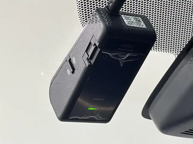 トヨタ シエンタ G クエロ 愛知県 2018(平30)年 0.9万km センシュアルレッドマイカ 純正ＳＤナビ　/（Bluetooth/フルセグTV/SD/AM/FM/CD・DVD再生）/パノラミックビューモニター　/両側パワースライドドア/トヨタセーフティセンスC/　-プリクラッシュセーフティ（衝突軽減ブレーキ）/　-LDA(車線逸脱警報）/　-先行車発進/シートヒーター　/ＬＥＤヘッドライト　/ステアリングヒーター　/クリアランスソナー　/ドライブレコーダー/LEDフォグ/応急スペアタイヤ有