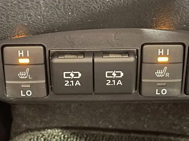 トヨタ シエンタ G クエロ 愛知県 2018(平30)年 0.9万km センシュアルレッドマイカ 純正ＳＤナビ　/（Bluetooth/フルセグTV/SD/AM/FM/CD・DVD再生）/パノラミックビューモニター　/両側パワースライドドア/トヨタセーフティセンスC/　-プリクラッシュセーフティ（衝突軽減ブレーキ）/　-LDA(車線逸脱警報）/　-先行車発進/シートヒーター　/ＬＥＤヘッドライト　/ステアリングヒーター　/クリアランスソナー　/ドライブレコーダー/LEDフォグ/応急スペアタイヤ有