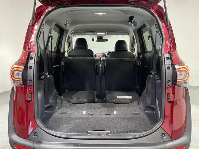 トヨタ シエンタ G クエロ 愛知県 2018(平30)年 0.9万km センシュアルレッドマイカ 純正ＳＤナビ　/（Bluetooth/フルセグTV/SD/AM/FM/CD・DVD再生）/パノラミックビューモニター　/両側パワースライドドア/トヨタセーフティセンスC/　-プリクラッシュセーフティ（衝突軽減ブレーキ）/　-LDA(車線逸脱警報）/　-先行車発進/シートヒーター　/ＬＥＤヘッドライト　/ステアリングヒーター　/クリアランスソナー　/ドライブレコーダー/LEDフォグ/応急スペアタイヤ有